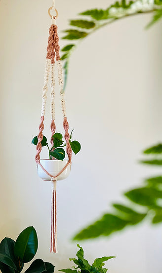 Jardinière en macramé « La fusionnelle »